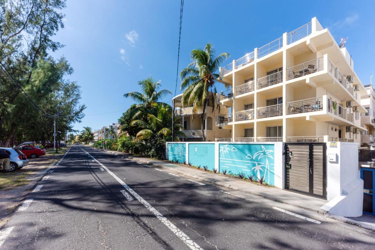 C-View Apartments Flic en Flac Exterior photo