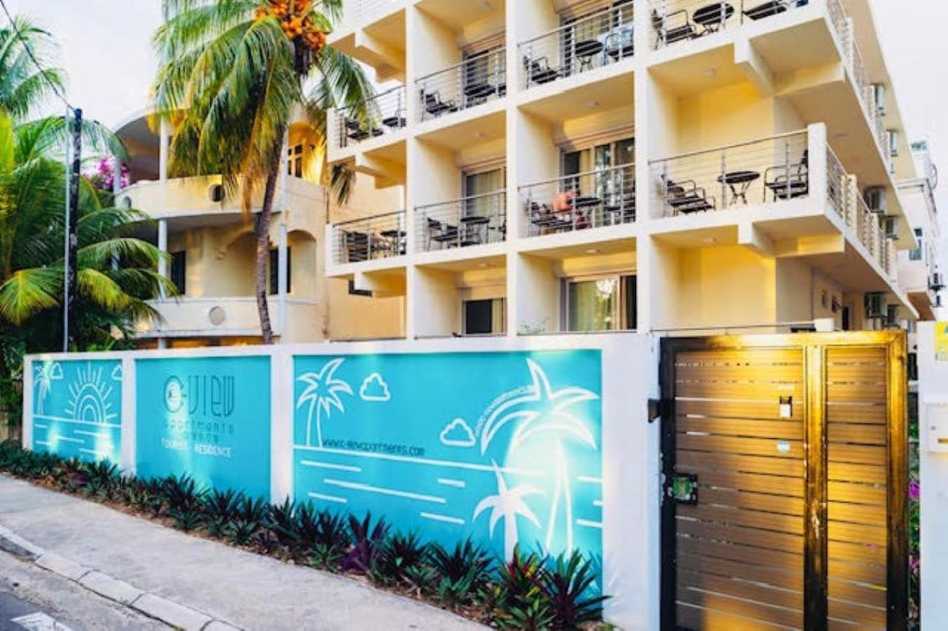 C-View Apartments Flic en Flac Exterior photo